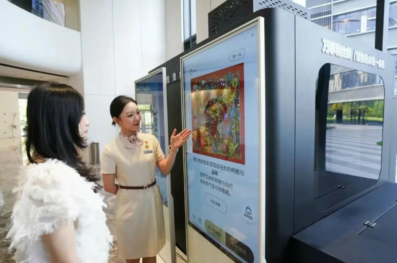 出海、AI、國潮齊發(fā)力，絲綢行業(yè)正悄悄變天？