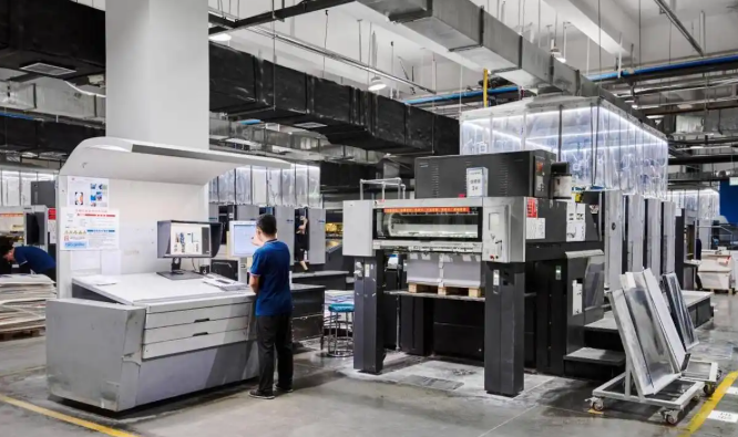 青春當先開新局｜青年“站C位” 用“小批量”撬動產(chǎn)業(yè)大變革